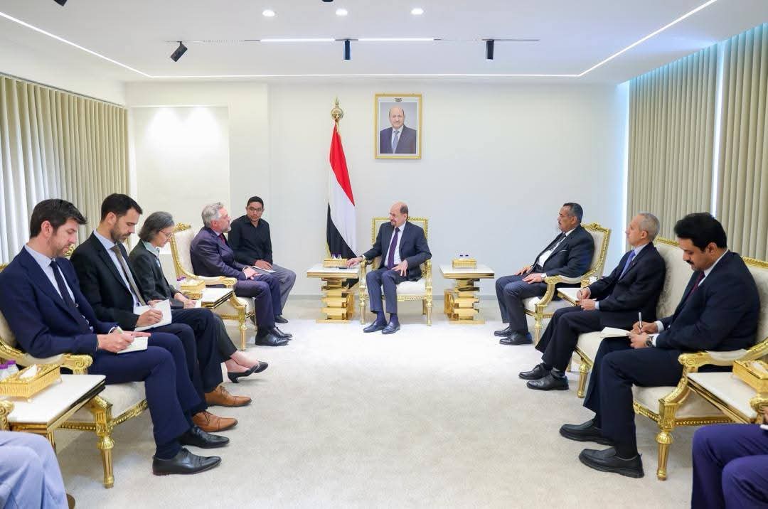 رئيس الوزراء وزير الخارجية يستقبل في عدن رئيس بعثة الاتحاد الأوروبي وسفيرة فرنسا - رئيس الوزراء وزير الخارجية يستقبل في عدن رئيس بعثة الاتحاد الأوروبي وسفيرة فرنسا -